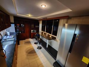 Amplio y moderno departamento con vista panorámica en Cuenca