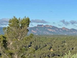 Maison au calme dans résidence privée avec piscine vue mer