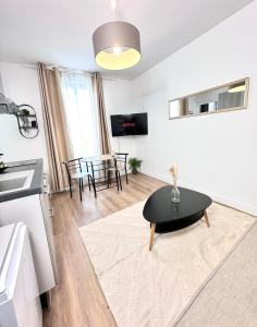 Charmant appartement proche Paris Champs Élysées - Wifi