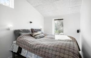 2 Bedroom Lovely Home In Assens