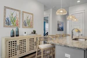 Dream Home Steps from Emerald Beach Santa Rosa