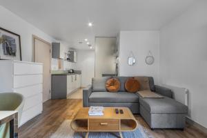 Perfect for long stays! Londons Famous Brick Lane - 1 Bed Flat Sleeps 5
