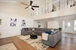 Humble Escape - Heated Pool, Cabana & Game Room - 亨博尔