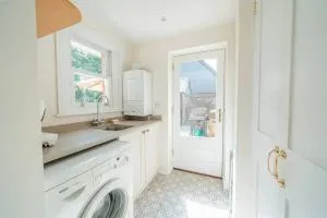 Scenic Forest Cottage in Brockenhurst - 新米尔顿