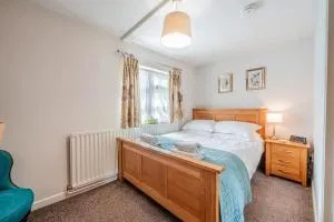 Charming Cottage by Lymington River Hampshire - 新米尔顿