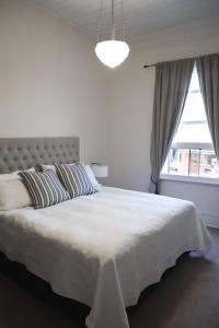 Clements Cottage on Main St. Bare bnb by Bare Body Beauty co.