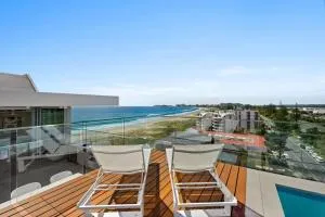 Bilinga Beachfront Luxury at Lana - Carool