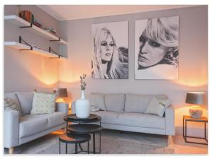 Holiday Home in Yn e Lijte with Water Sports