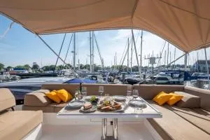 2BR Heated Yacht Lymington Centre Beautiful View - 新米尔顿