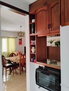 departamento de excelente ubicación, cochera , aire acondicionado