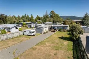 Mountain Serenity - Te Anau Holiday Home - Monowai