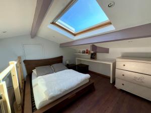 Maisons de vacances Maison Spacieuse avec Piscine Privee, Proche Centre et Plage, Saint Jean de Monts - FR-1-323-381 : photos des chambres