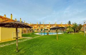 5 Bedroom Cozy Home In El Portil