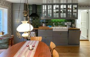 2 Bedroom Nice Home In Småland