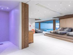 Appartement prestige au pied des pistes avec parking et espace bien-être - FR-1-181-2846