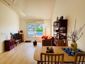 Appartements Appartement neuf avec terrasse et parking a Groix - FR-1-813-23 : photos des chambres