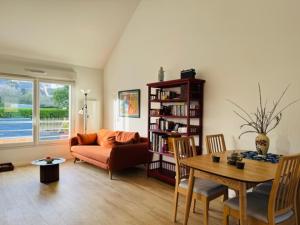 Appartements Appartement neuf avec terrasse et parking a Groix - FR-1-813-23 : photos des chambres