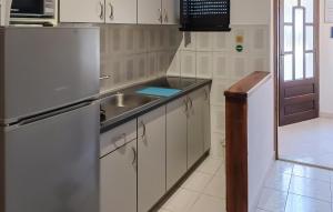 2 Bedroom Beautiful Apartment In Zadar 