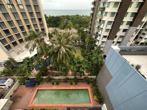 Top Floor, Esplanade view in CBD