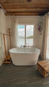 ลอยภิรมย์ Loypirom