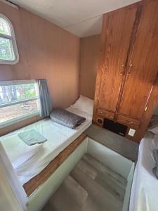 Lakefront RV Cottage in Parry Sound #10