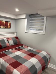Whitby Hideout - 3BR, 5BD, 3WR, Pool Table, Sauna