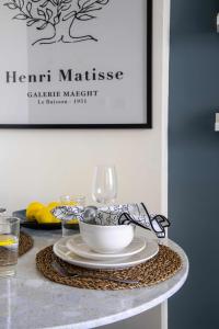 Frank Porter - Azizi Riviera 26