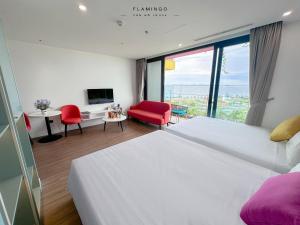 Ngắm nhìn hoàng hôn trên biển