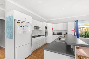 Mar-Lins - Pet Friendly - 2 Mins Walk to Beach