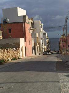 SW2 - Cosy studio in Xghajra