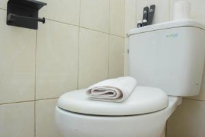 Minimalist Studio at Springlake Summarecon Bekasi Apartment By Travelio