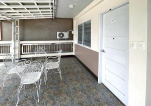 RedDoorz @ Capitol View MC Inn Nueva Vizacaya