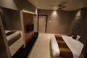 Hotel Maya crystal
