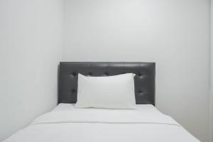 Nice and Modern 2BR at Daan Mogot City Apartment By Travelio
