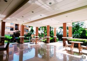 Puerto Princesa Resort-style Condo with FREE Pool, Parking & Gym - B2 2Flourite