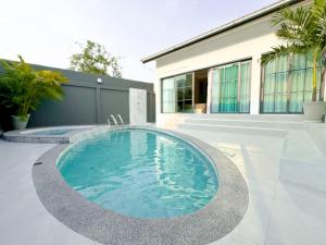 Stylish 3BR Greek Villa AT Jomtien Beach