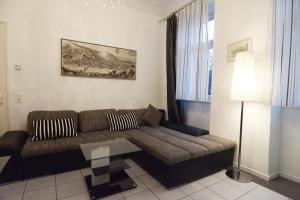 Feel at Home 2
