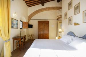 Castello di Montemasso B&B