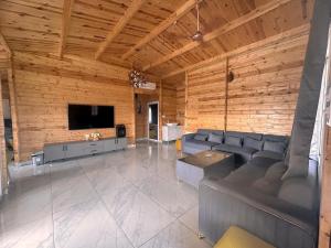 Private pool with 3 bhk farm house Kuku farm stay # Moinabad