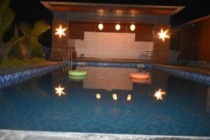 Private pool with 3 bhk farm house Kuku farm stay # Moinabad