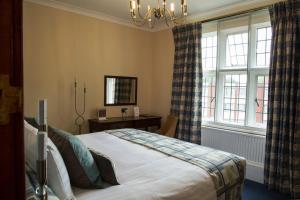 Deluxe Double Room - Non-Smoking room in Best Western Plough & Harrow Hotel