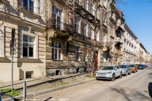 Park Krakowski Loft Apartment by BookingHost