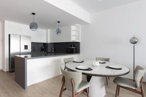1bd Central Park 1, City Walk,7 Min Walk To Metro