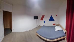 Chambre au 1er étage avec communs