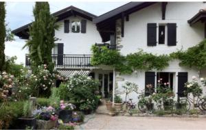 Sejours chez l'habitant L-arbre aux papillons : photos des chambres