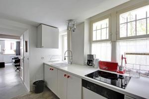 Large Duplex Le Marais