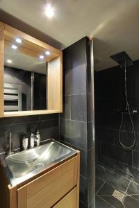 Large Duplex Le Marais