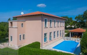 Villa Old School House