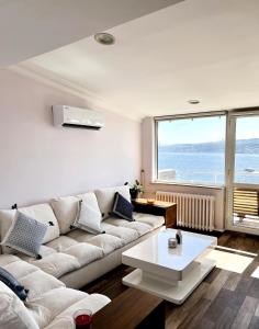 Deluxe Duplex in city center with 210 degrees Bosphorus viewed