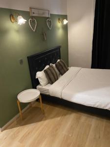 B&B / Chambres d'hotes Home SAINT MICHEL : photos des chambres